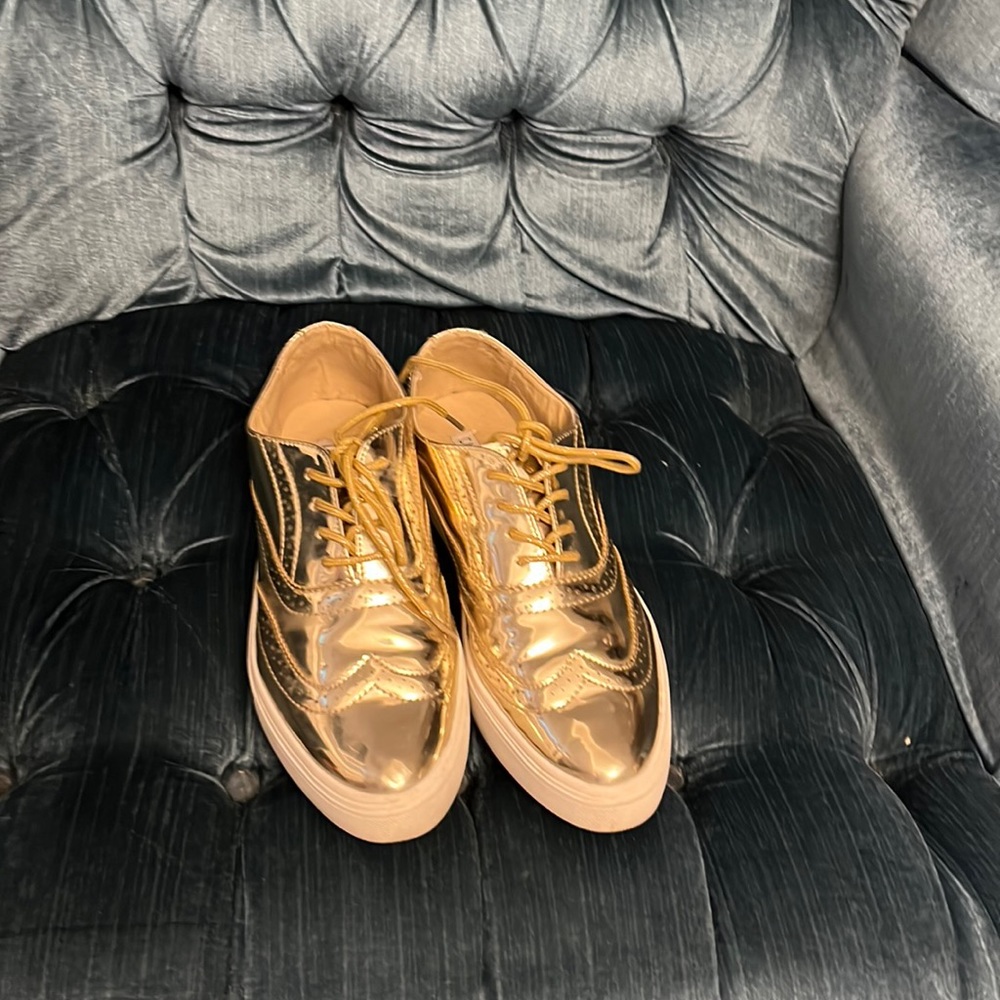 Cape Ribbon Gold Brogue sneakers